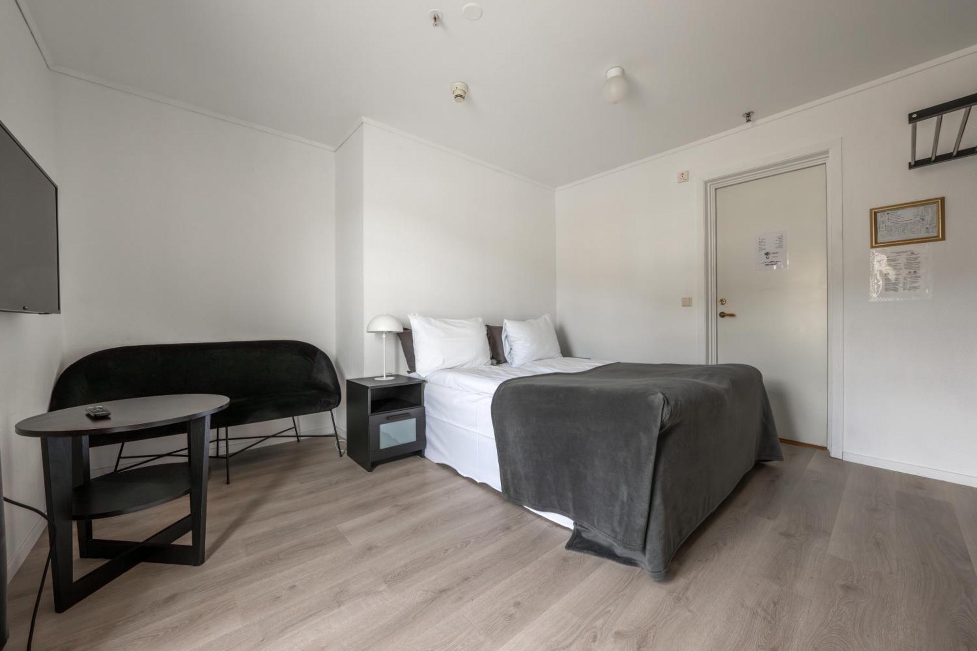 Sunde Fjord Hotel, Free And Easy Parking Solavagen Екстериор снимка